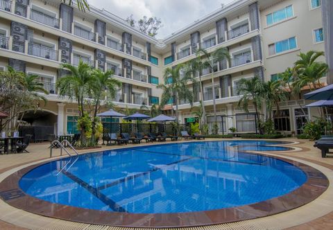 수영장 Angkor Holiday Hotel