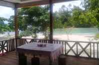 Lobi Nusa Nalan Beach Resort