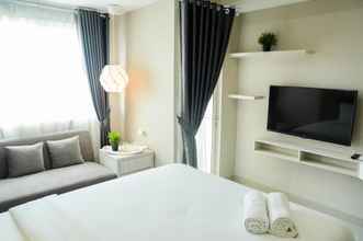 Kamar Tidur 4 Sophisticated Studio at The Oasis Apartment by Travelio