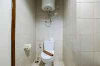 Toilet Kamar Cozy 2BR Sahid Sudirman at Central Area