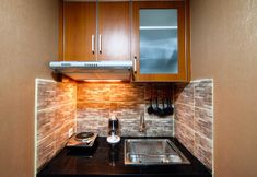 Phòng ngủ 5 Well Equipped Studio at The Oasis Apartment Cikarang