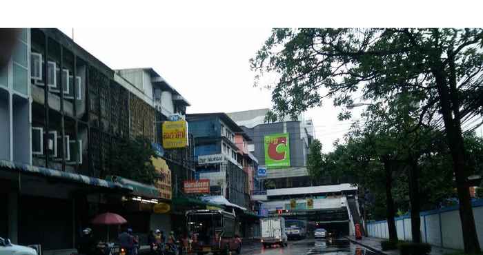 Bên ngoài Kim House Ramkhamhaeng