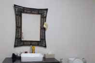 In-room Bathroom Jakson Homestay 2 Starfish Batam 