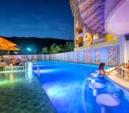 สระว่ายน้ำ 2 Beehive Boutique Hotel Phuket