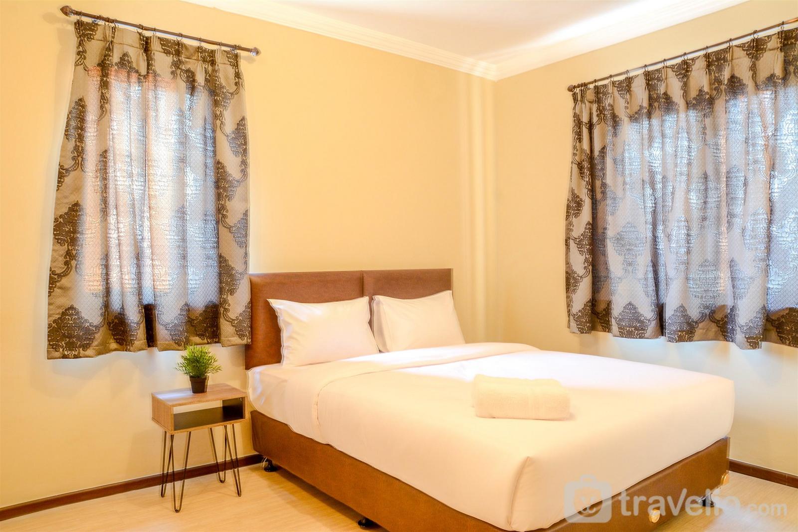 BEDROOM Extra Space 3BR Apartment Grand Palace Kemayoran by Travelio