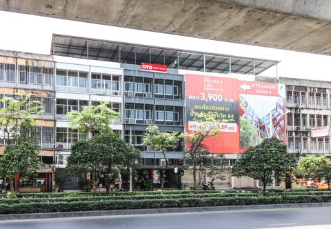 ภายนอกอาคาร Oliver's Hostel Bangkok