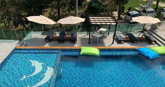 สระว่ายน้ำ Elysian Koh Chang Bungalows and Pool Villas