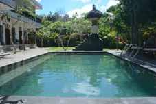 泳池 Uluwatu Made Guest House