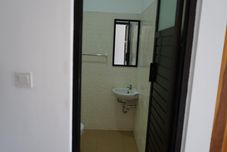 客房浴室 Uluwatu Made Guest House