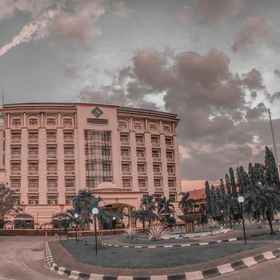 Sultan Alauddin Hotel & Convention1 , 飯店Nasi kuning jumbo bajiminasa 2 dalam