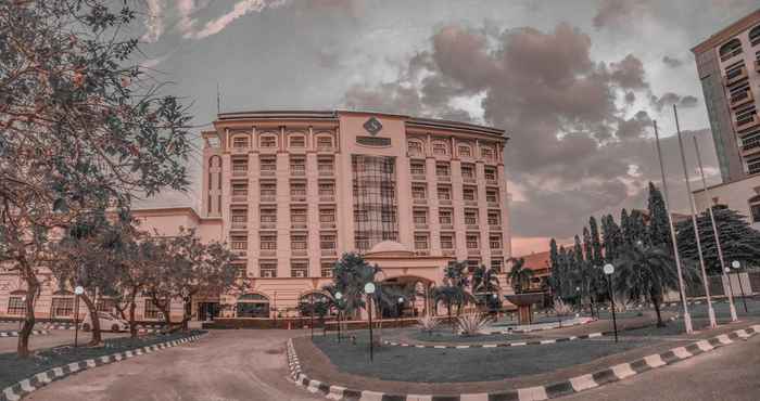 Exterior Sultan Alauddin Hotel & Convention