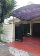 EXTERIOR_BUILDING Rumah Tujuh Guest House 