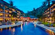 Kolam Renang 3 Radisson Resort and Suites Phuket