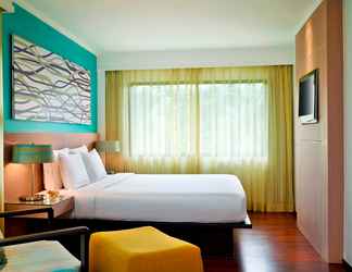 Bilik Tidur 2 Radisson Resort and Suites Phuket