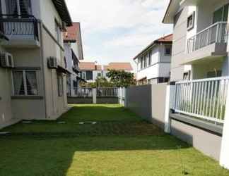 Luar Bangunan 2 WHITE Residence