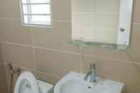 Toilet Kamar WHITE Residence