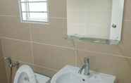 Toilet Kamar 3 WHITE Residence