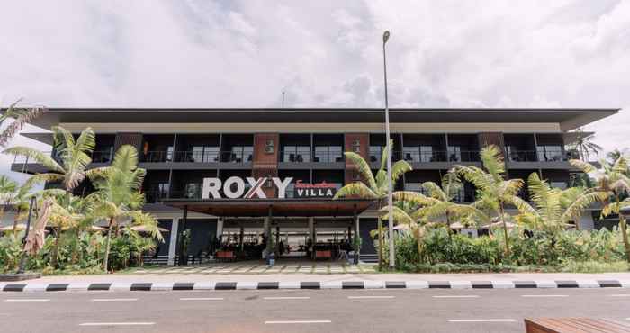 Luar Bangunan Roxy Sematan & Telok Serabang