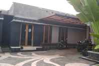 Luar Bangunan Jogja VIP Homestay Flamboyan