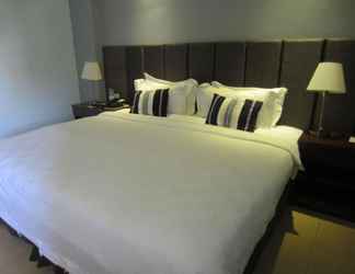 Bedroom 2 Avenue Suites