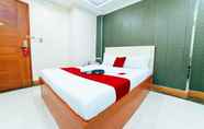 Bedroom 4 RedDoorz Plus @ Winter Benitez