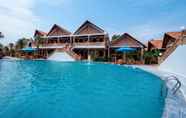 Kolam Renang 6 Red Resort Phu Quoc Island