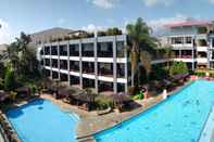 Swimming Pool Hotel Batu Paradise Resort