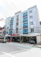 EXTERIOR_BUILDING RedDoorz Plus @ One Liberty Hotel Kalayaan Avenue