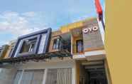 ภายนอกอาคาร 6 OYO 179 68 Residence Near RSI Surabaya Jemursari Kota Surabaya