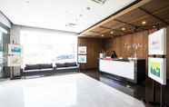 Lobi 4 The Life Styles Hotel Surabaya