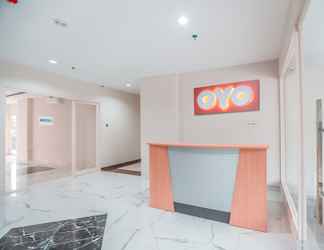 Lobby 2 OYO 498 Green Lake View Ciputat