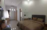 Kamar Tidur 2 Bintang Guest House 