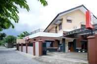 Luar Bangunan OYO 347 Bayang Brothers Guest House Near Jogja International Hospital