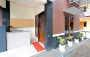 Lobi 6 OYO 347 Bayang Brothers Guest House Near Jogja International Hospital