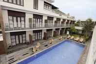 Swimming Pool Umah Nusa Dua