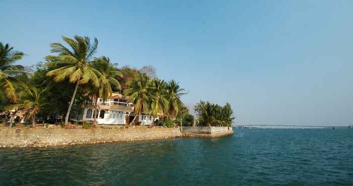 ภายนอกอาคาร Laemsingh Boat House Homestay