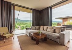 Common Space 7 Atta 2-bd Suite OR Pool Penthouse