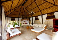 Exterior 6 Villa Pantai Karang