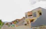 Bangunan 4 OYO 605 Queen Homestay