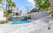 สระว่ายน้ำ 2 Mahi Mahi Villa, Suites & Beach Shack