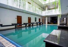 Hồ bơi 7 Capital O Mutiara Hijau Suites Syariah Medan