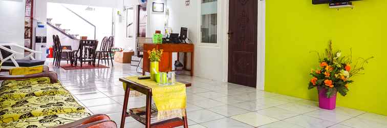 Lobby OYO 433 Nelvi Guest House Syariah