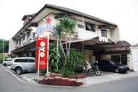 Bangunan OYO 181 Wisma Bintang Near RSUD Johar Baru