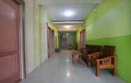 Ruang Umum 5 OYO 298 Gemilang Guesthouse Near Siloam Hospitals Kelapa Dua