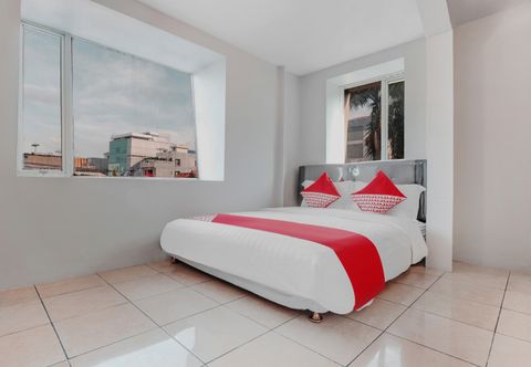 Bedroom OYO 208 G House Near RS Siloam Pasar Baru