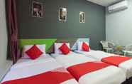 Kamar Tidur 3 Lucky Hotel