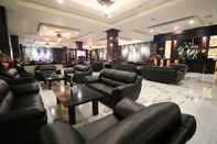 Quầy bar, cafe và phòng lounge M Bahalap Hotel Palangka Raya