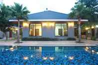 Kolam Renang Rawica Villas Phuket