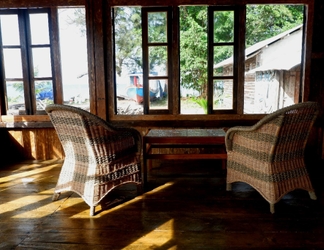 Lobby 2 Rock and Wreck Dive Resort