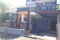 ภายนอกอาคาร Family 4 Bedroom at Khalla Homestay SYARIAH